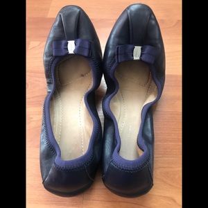 Ferragamo my joy stretch flat - oxford - size 37b